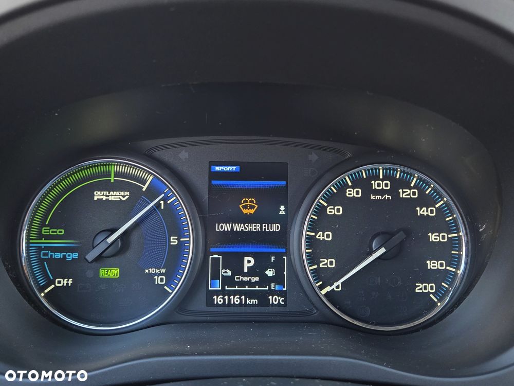 Mitsubishi Outlander - 21