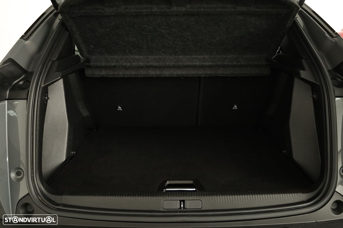Peugeot 2008 1.2 PureTech Allure - 24