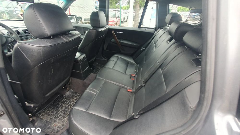 BMW X3 2.0d - 10