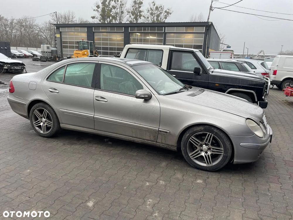 Mercedes W211  3.2 CDI NA CZĘŚCI!!! Kolor:723 - 1