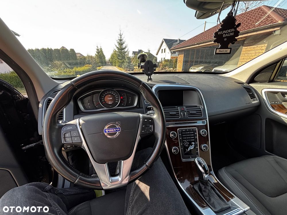 Volvo XC 60 D4 Geartronic Momentum - 16