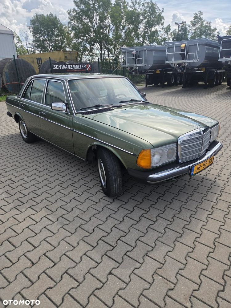 Mercedes-Benz W123 - 7