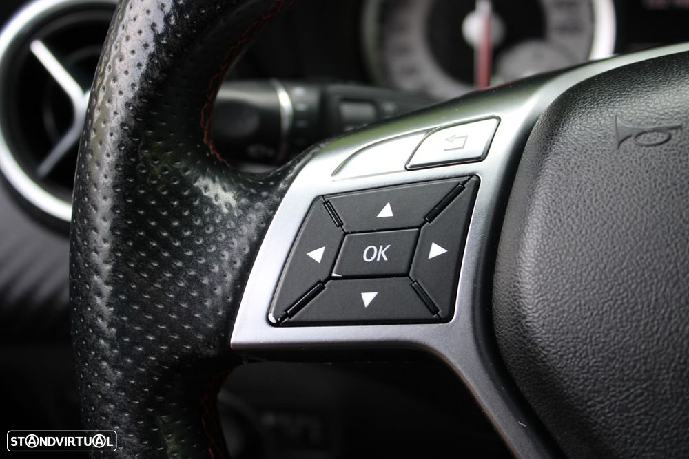 Mercedes-Benz A 180 CDI AMG Line - 22