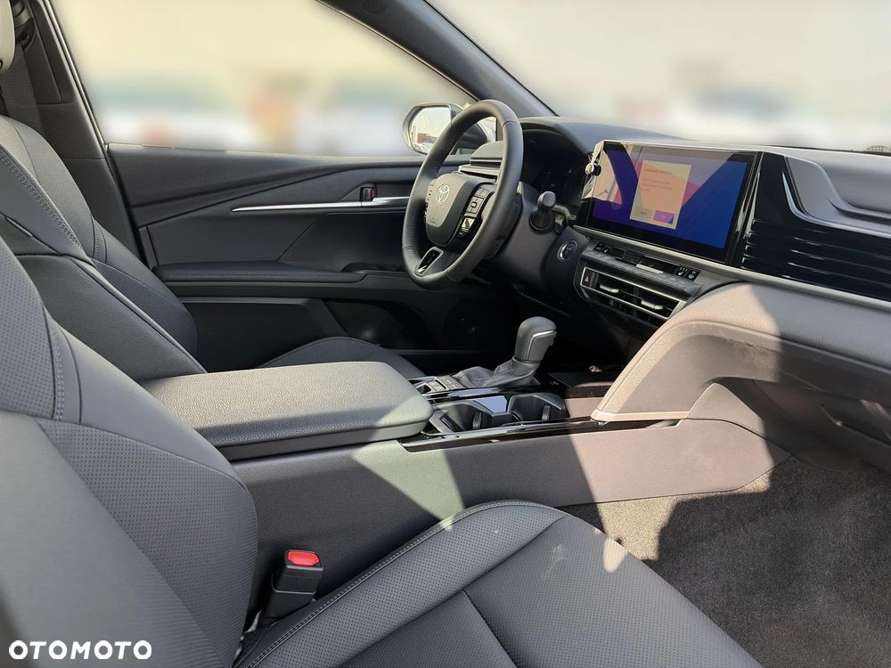 Toyota Camry 2.5 Hybrid Dynamic Force Comfort e-CVT - 9