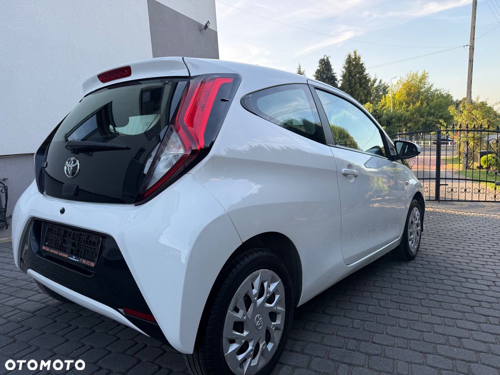 Toyota Aygo x-play - 20