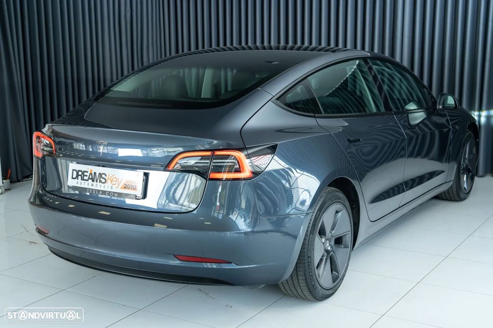 Tesla Model 3 Long Range Tração Traseira - 5