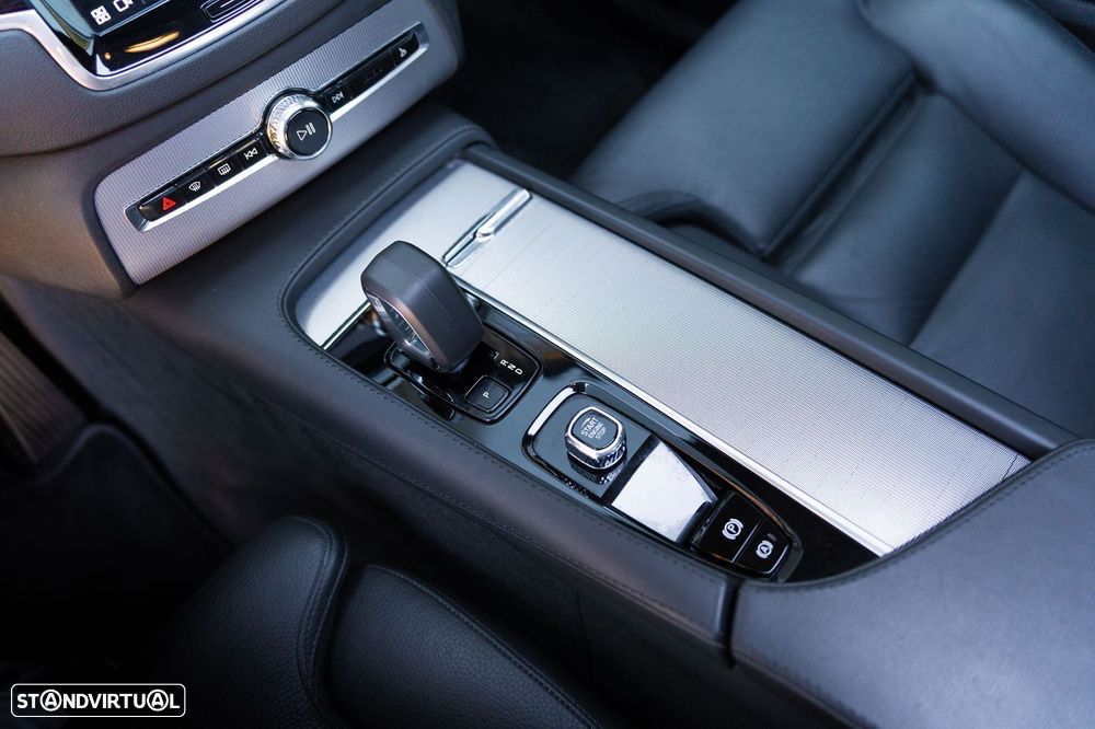 Volvo XC 90 T8 AWD Recharge Plus Dark - 22