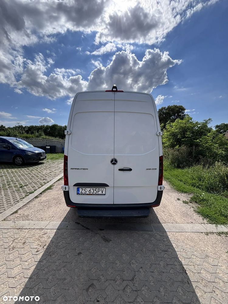 Mercedes-Benz Sprinter - 3