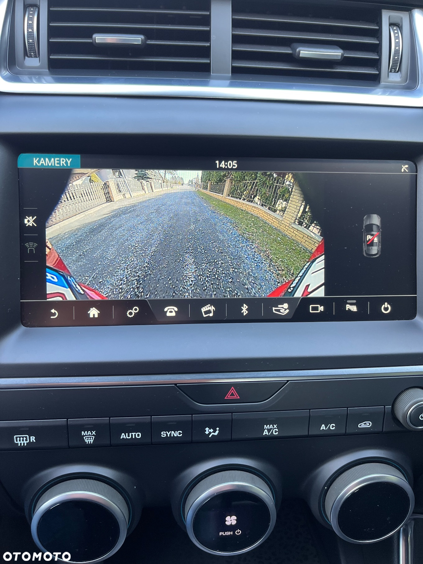 Jaguar E-Pace 2.0 i4D AWD R-Dynamic - 27