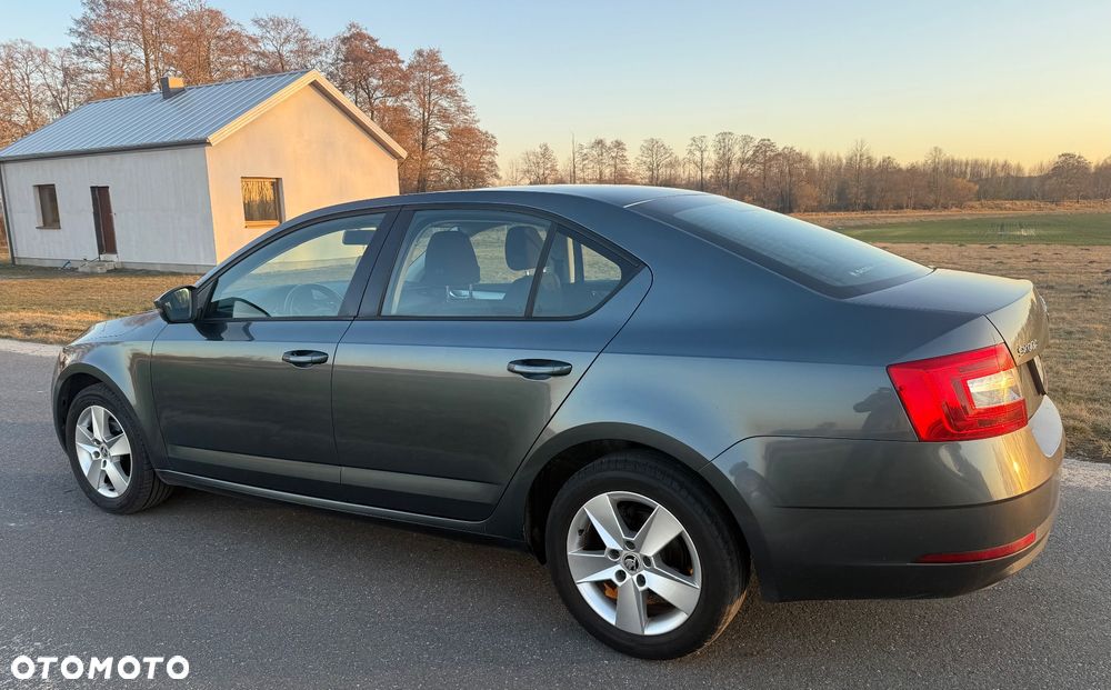 Skoda Octavia 1.6 TDI Active - 11