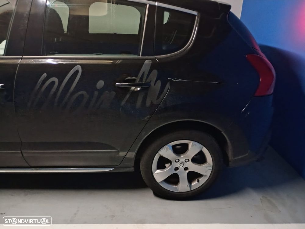 Peugeot 3008 1.6 HDi Executive CMP6 - 3