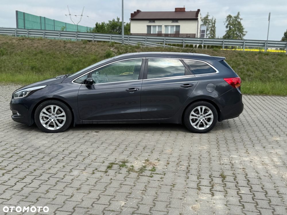 Kia Ceed - 9