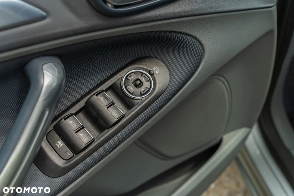 Ford S-Max 2.0 TDCi DPF Trend - 16