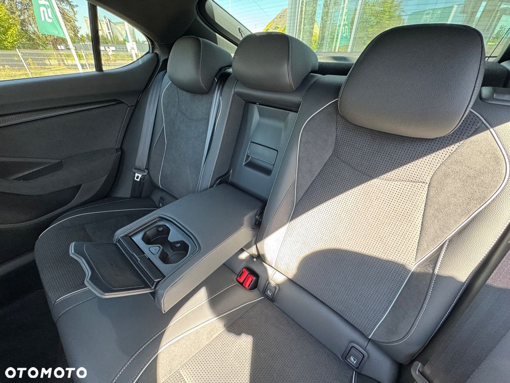 Skoda Superb 2.0 TSI Sportline DSG - 12