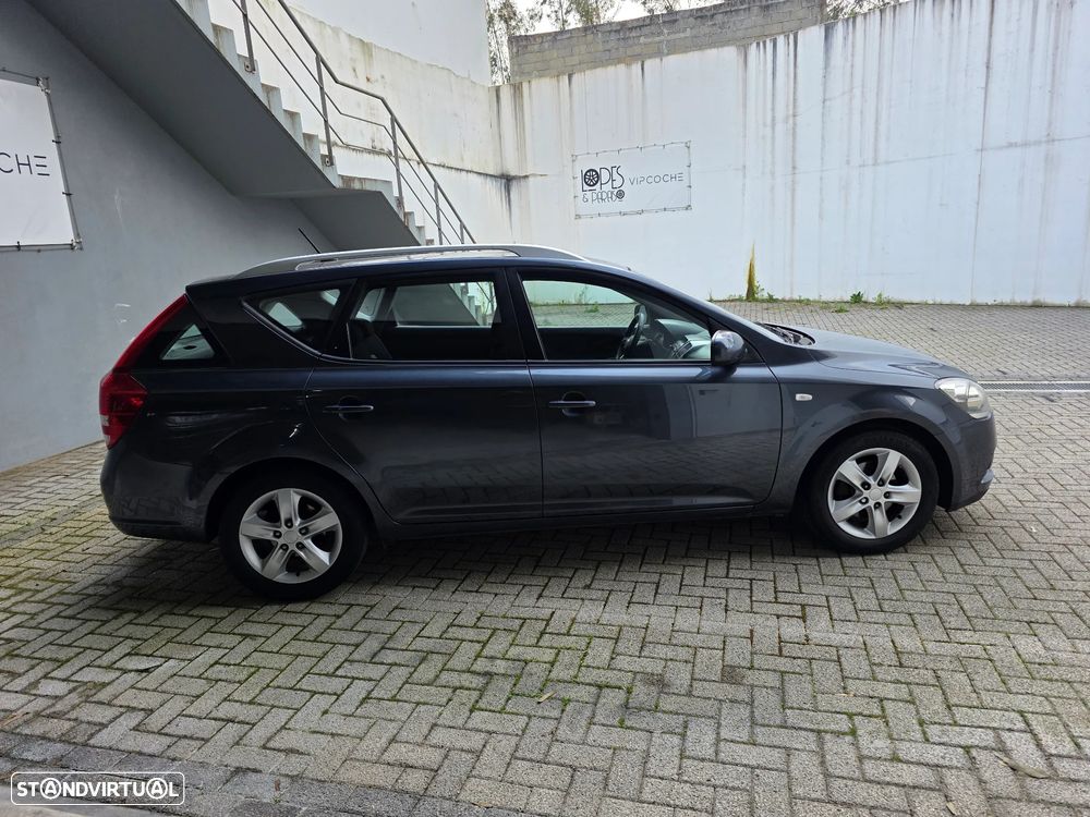 Kia Ceed SW 1.4 CVVT LX ISG - 10