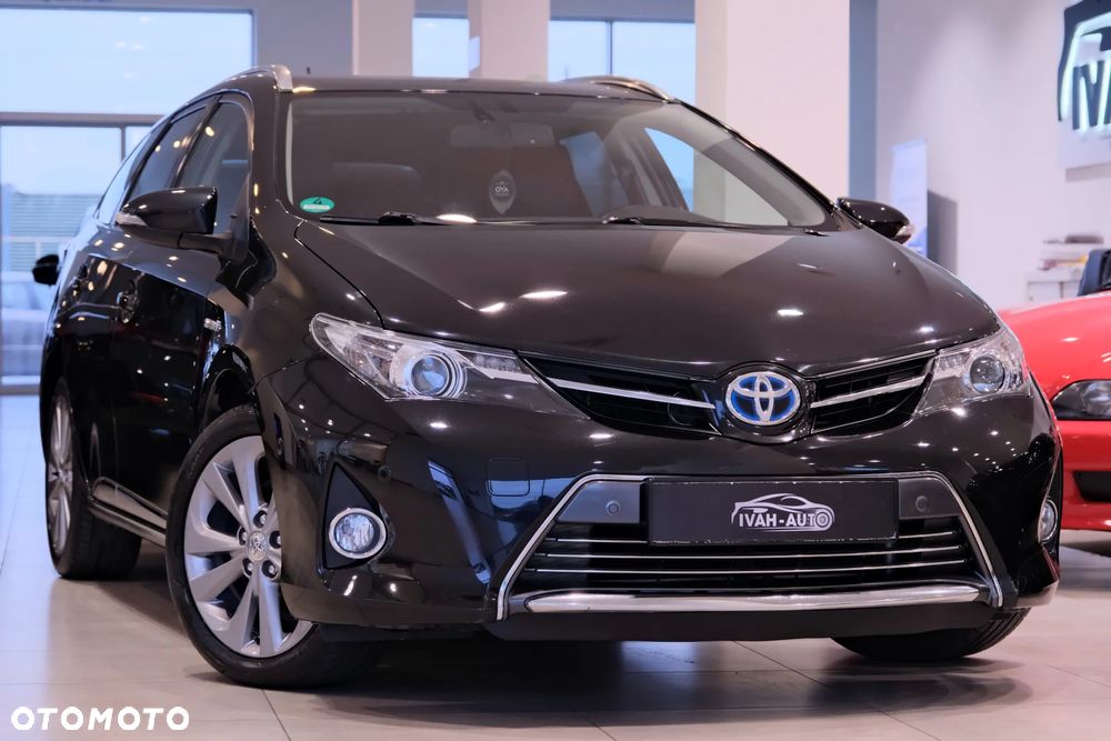 Toyota Auris 1.8 HSD Luna - 1