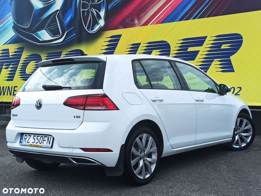Volkswagen Golf - 6