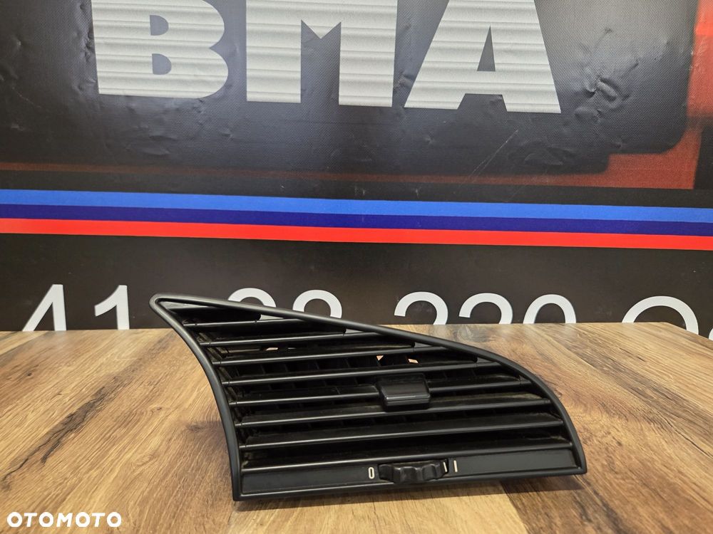 BMW E36 Kratka Nawiewu Wlot Powietrza Środkowa BDB Stan 1.387011