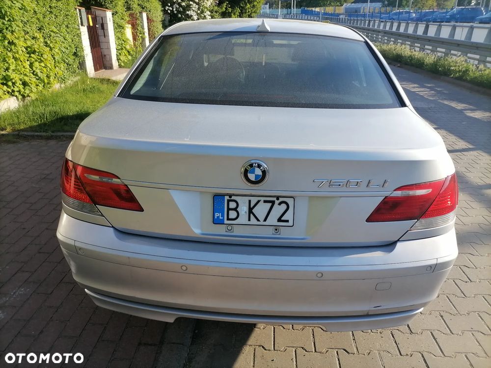 BMW Seria 7 750i L - 3