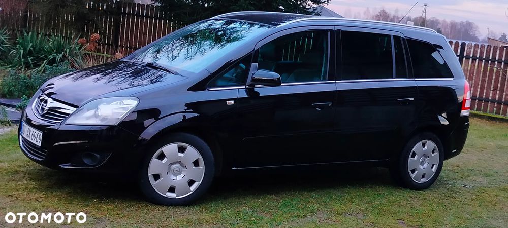 Opel Zafira - 25