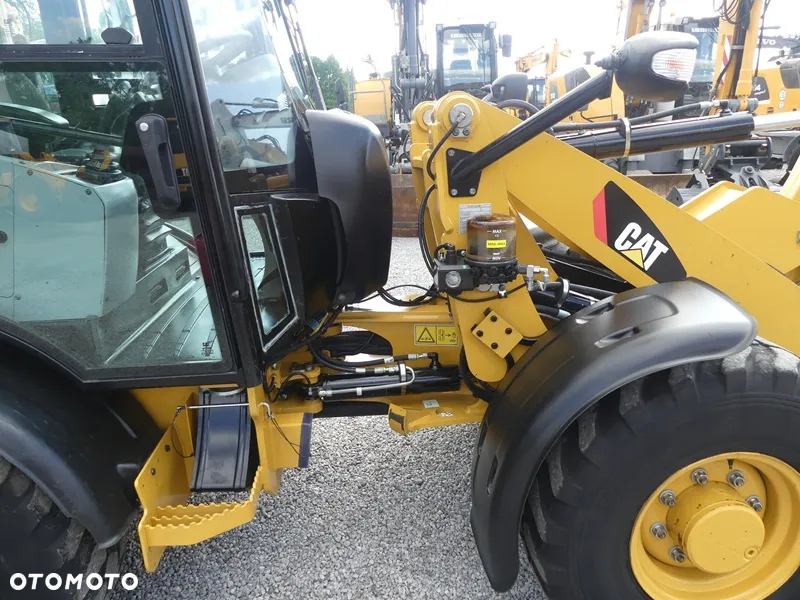 Caterpillar CAT 906M / 2017R / Centralne smarowanie / - 21