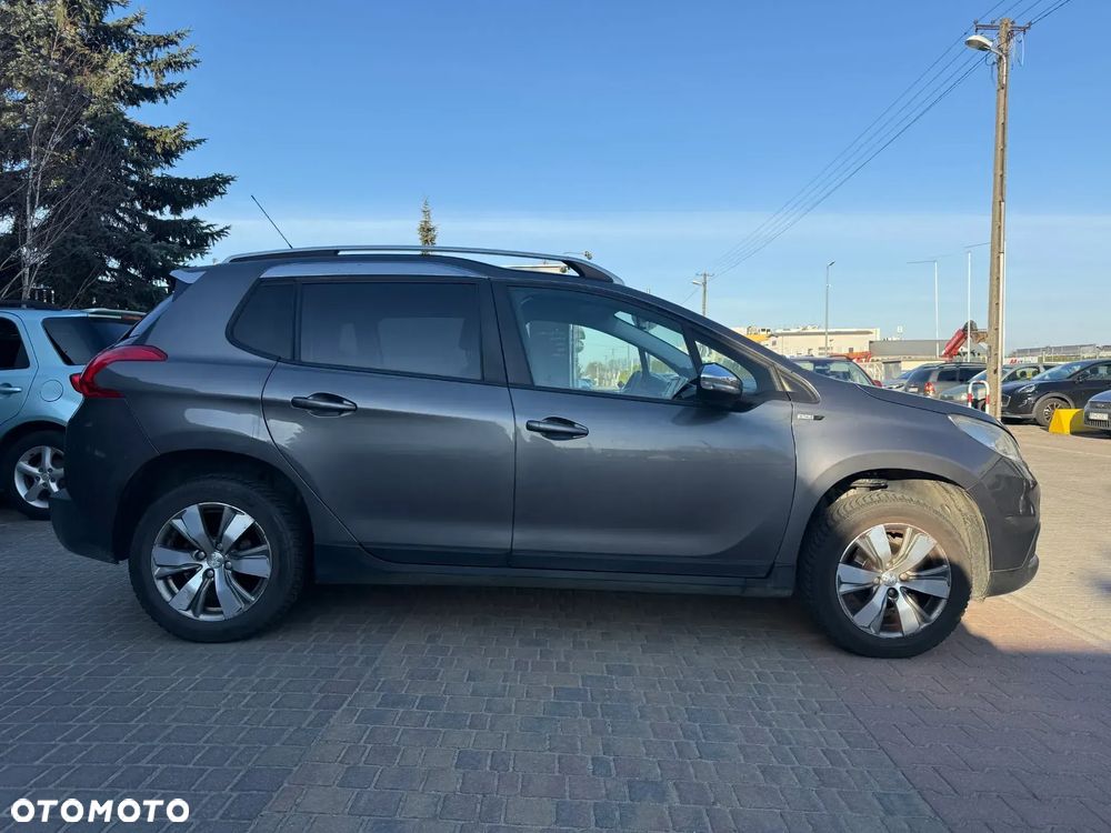 Peugeot 2008 1.2 Pure Tech Style - 1