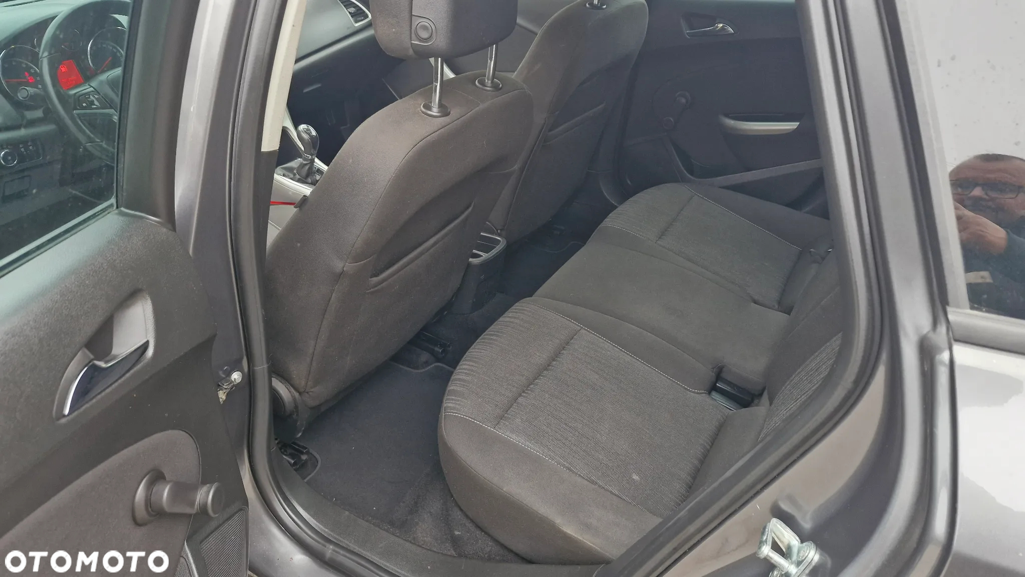 Opel Astra GTC 1.4 Turbo - 12