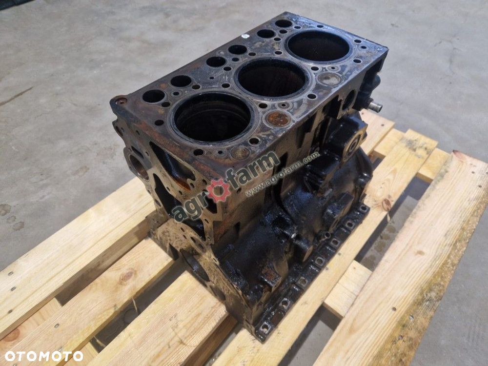 Blok silnika Massey Ferguson 3640, 3625, 3650 - 2