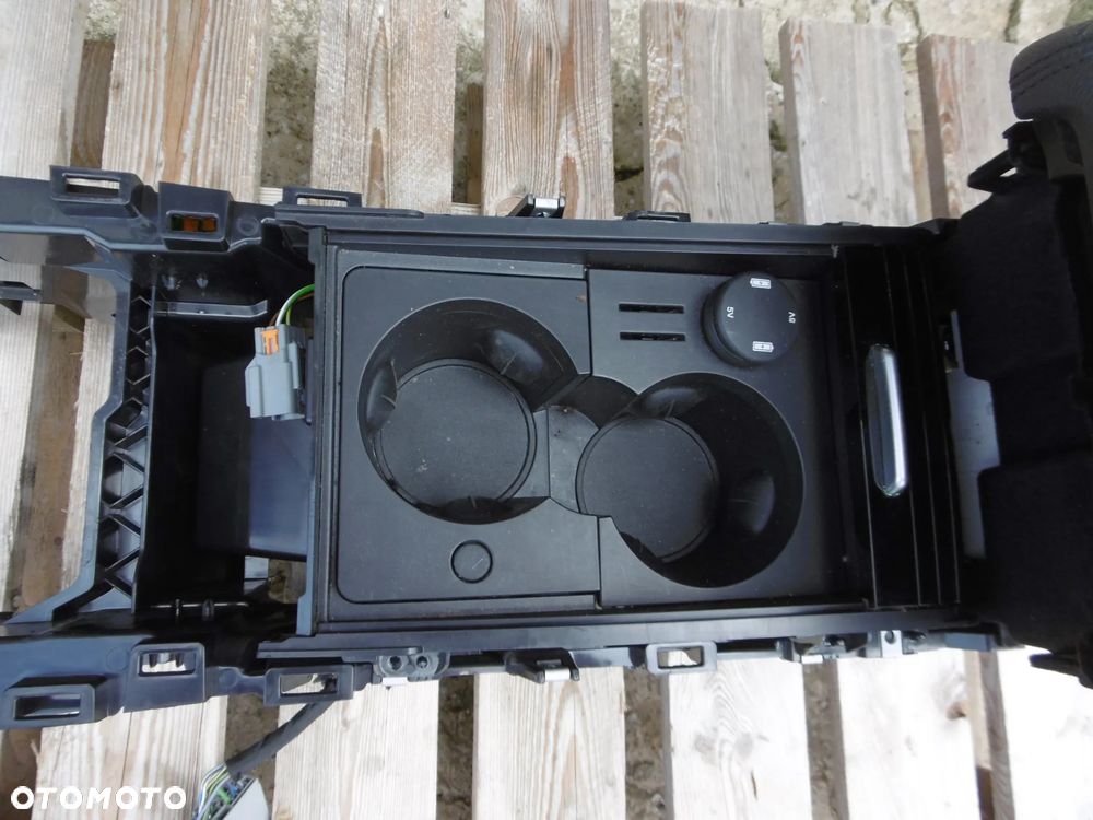 TUNEL SCHOWEK PODŁOKIETNIK DISCOVERY SPORT L550 - 7