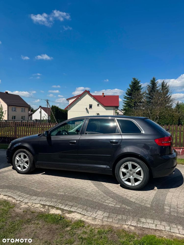 Audi A3 Sportback 1.6 TDI DPF Ambition - 4