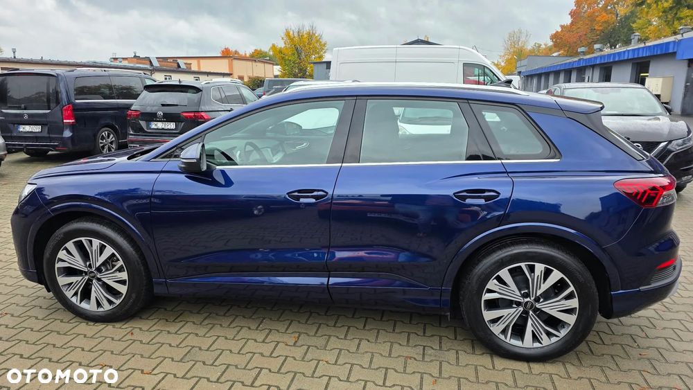 Audi Q4 e-tron - 4