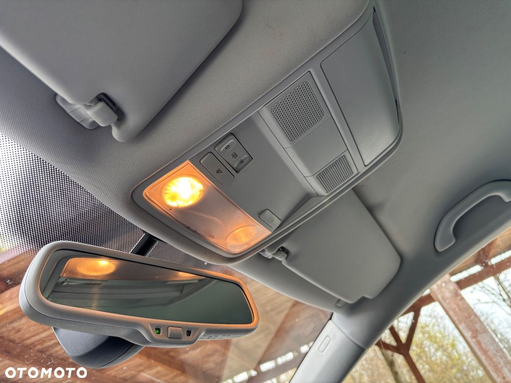 Volkswagen Golf 1.2 TSI Style - 28