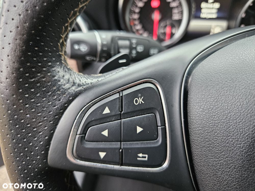 Mercedes-Benz Klasa A 180 7G-DCT StreetStyle - 29