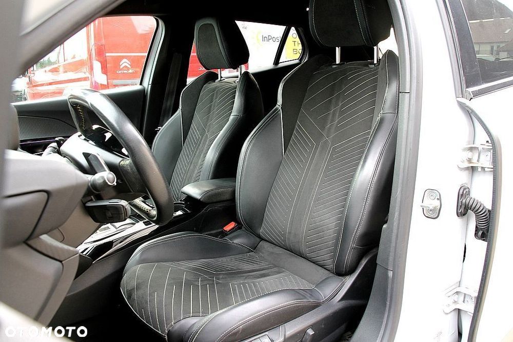 Peugeot 2008 1.2 PureTech GT S&S EAT8 - 23