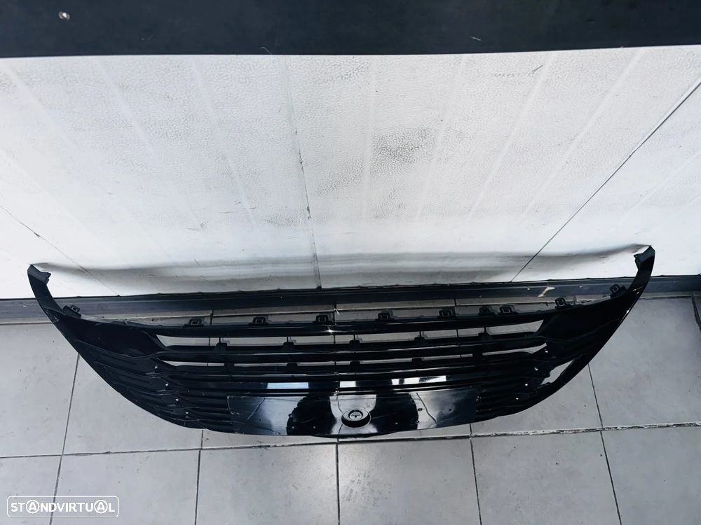 Grelha Toyota Yaris III - 17/20 - 3