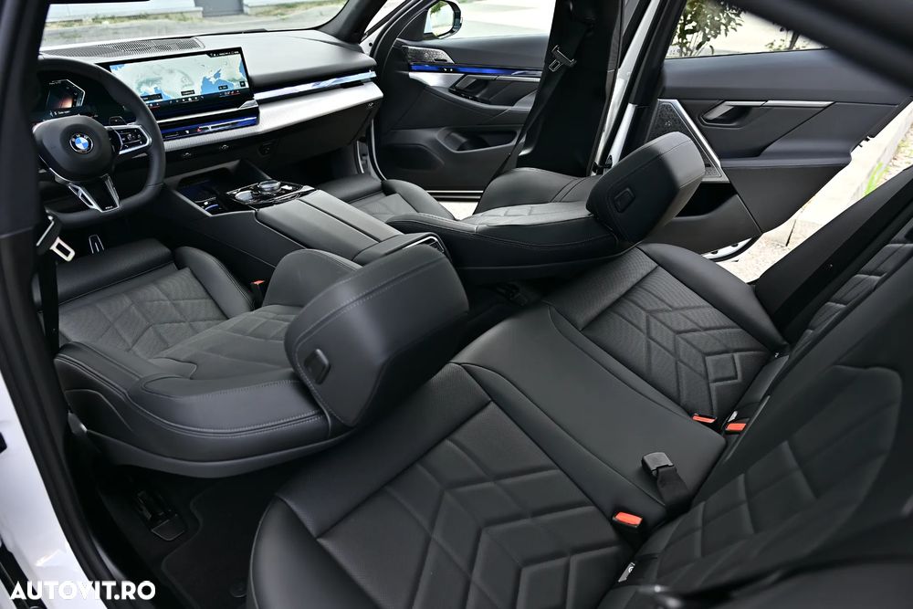 BMW Seria 5 530i xDrive AT - 22
