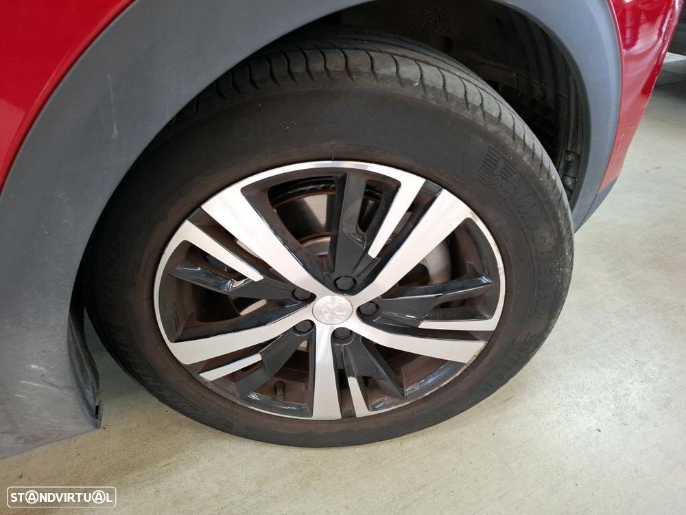 Peugeot 3008 Hybrid 225 e-EAT8 GT - 12