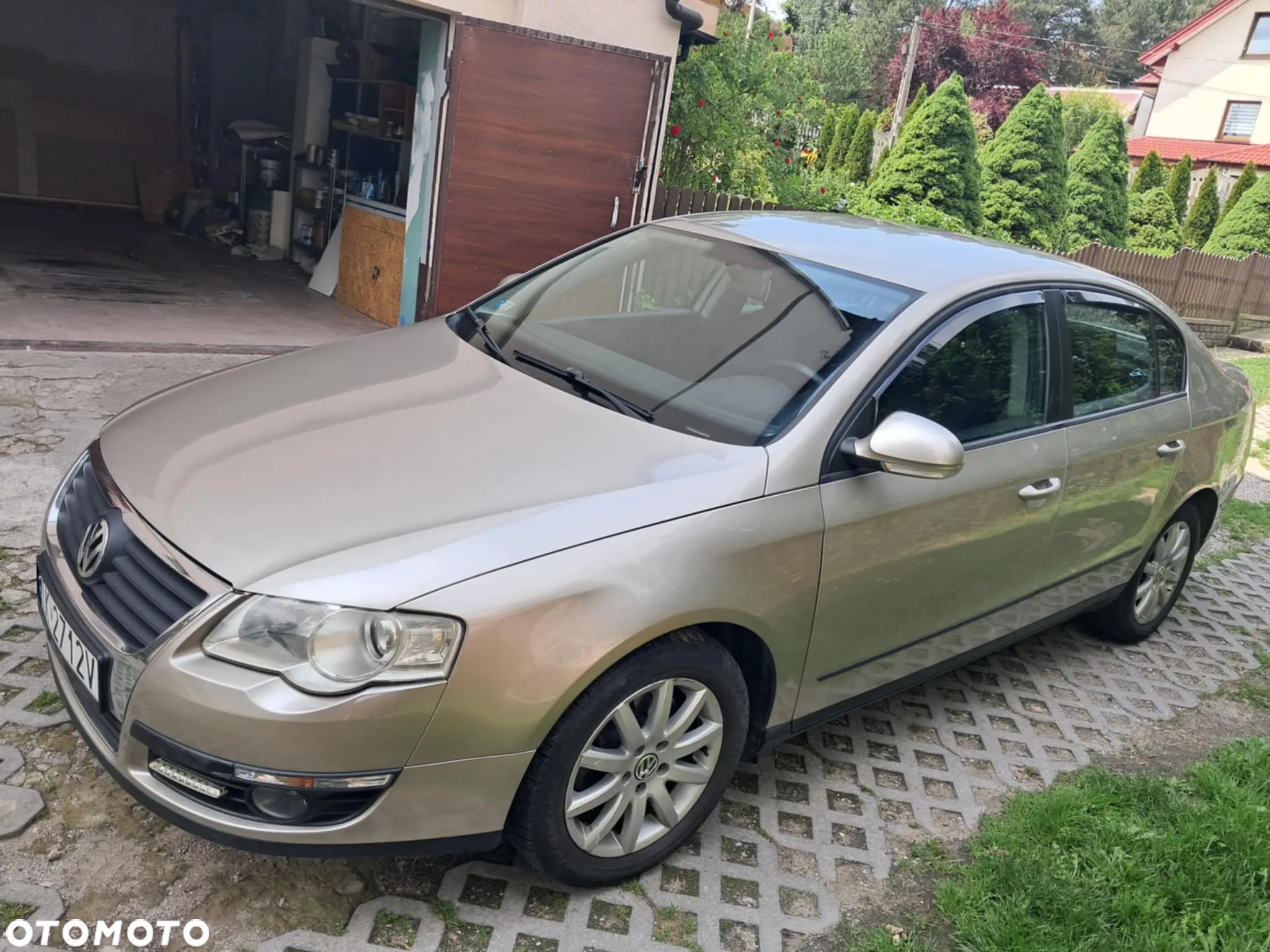 Volkswagen Passat - 2