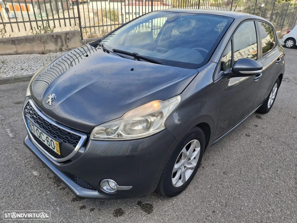Peugeot 208 1.2 VTi SE Style - 4