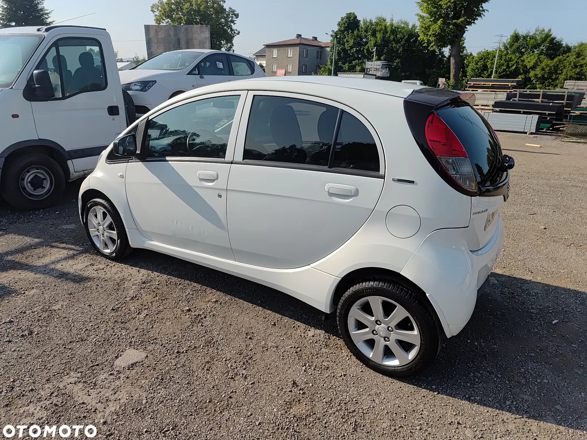 Peugeot iOn Active - 16