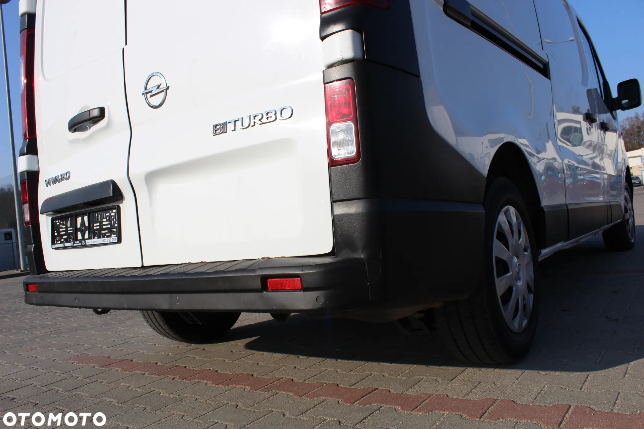 Opel Vivaro - 10