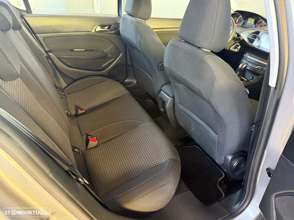 Peugeot 308 1.6 BlueHDi Allure EAT6 - 20