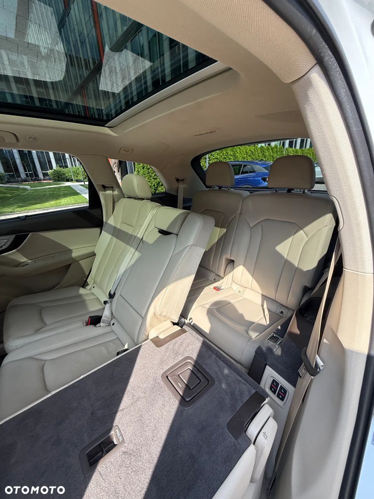 Audi Q7 - 7