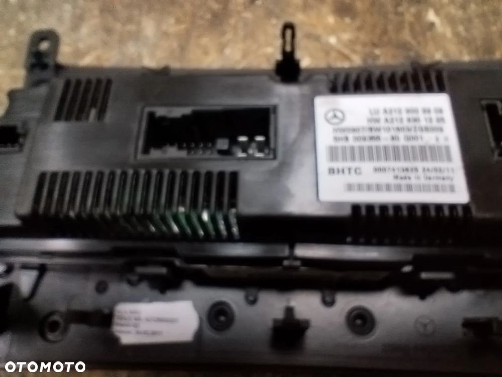 Mercedes W212 W207 radio CD oryginał A2129004910 + ekran wyświetlacz VDO A2129004900 komplet do MERCEDES w212 E-klasa 09- - 9