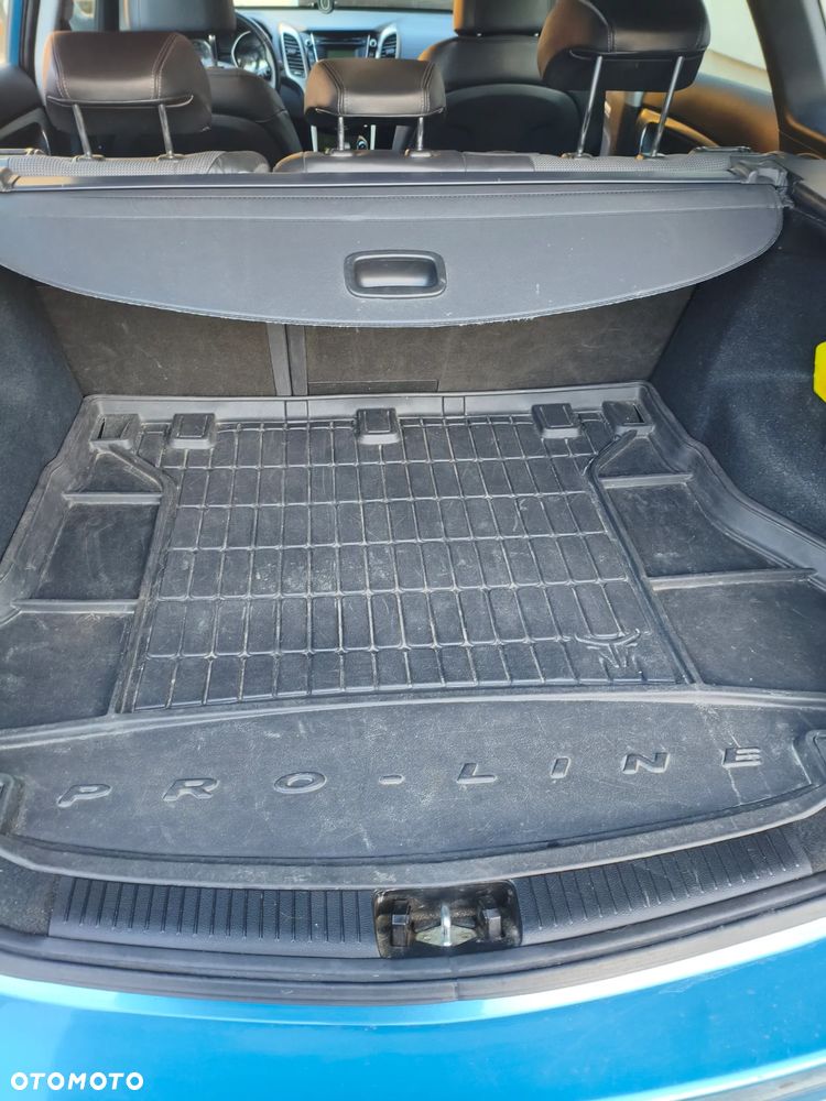 Hyundai i30 i30cw 1.4 Intro Edition - 8