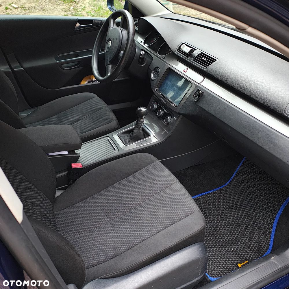 Volkswagen Passat 2.0 TDI DPF Trendline - 5