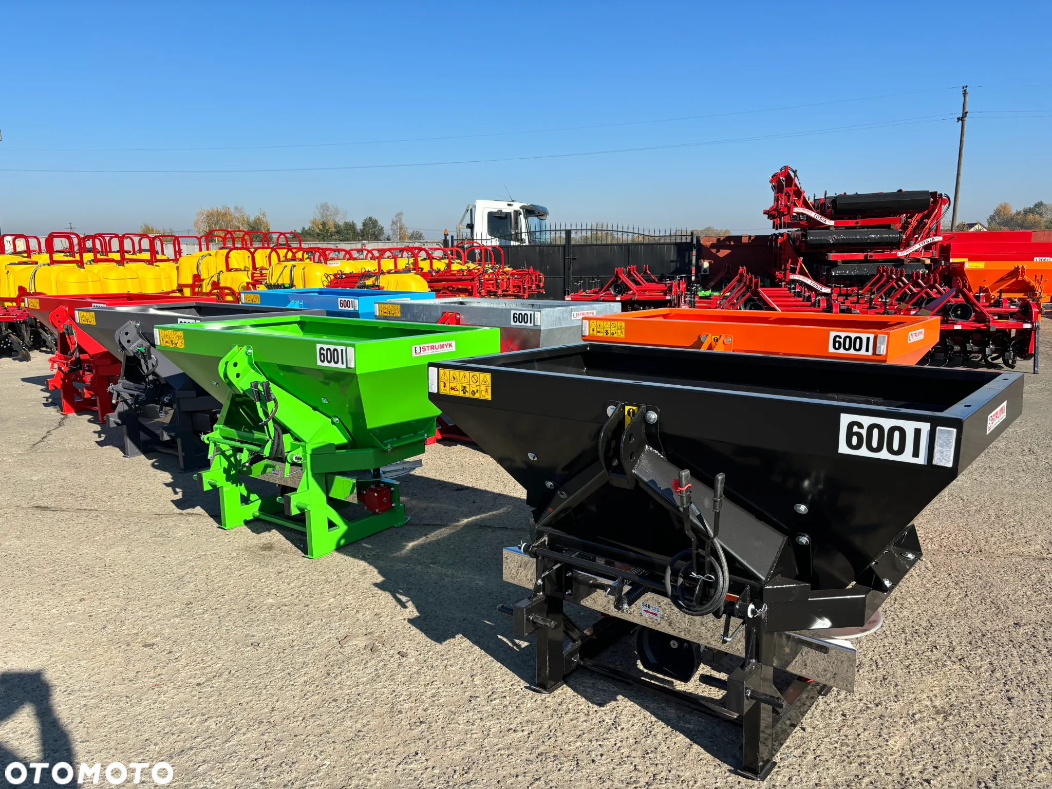 Rozsiewacz/siewka nawozu/ hydrauliczna/STRUMYK/ Darmowy transport/ DOSTĘPNE POJEMNOŚCI:600,800,1000,1200l - 10