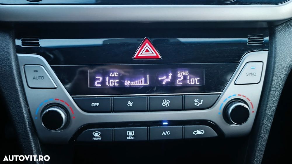 Hyundai Elantra 1.6 MPi Highway - 23