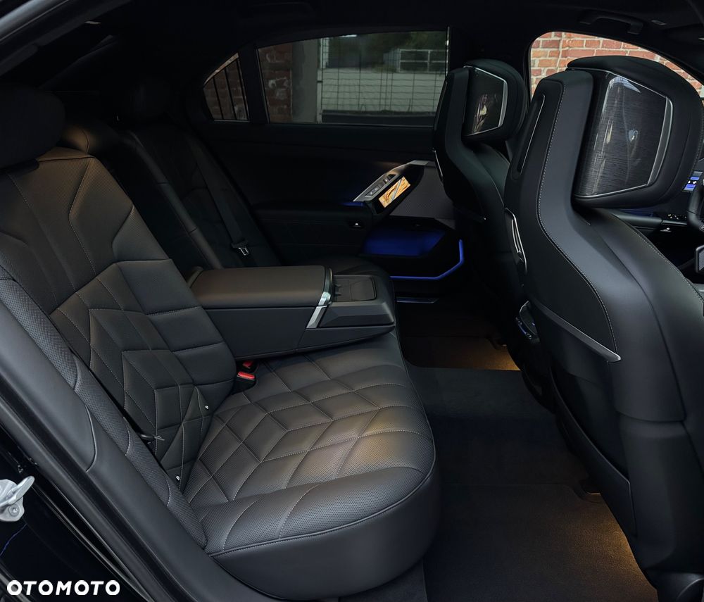 BMW Seria 7 740i - 20