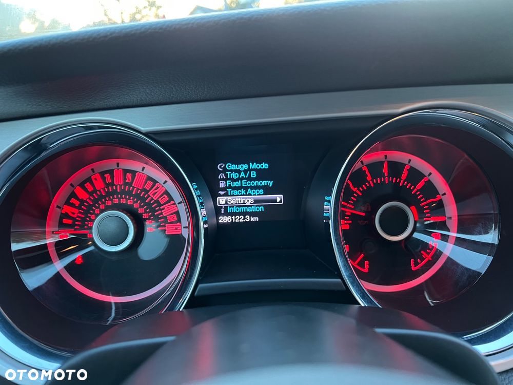 Ford Mustang 3.7 V6 Premium - 24